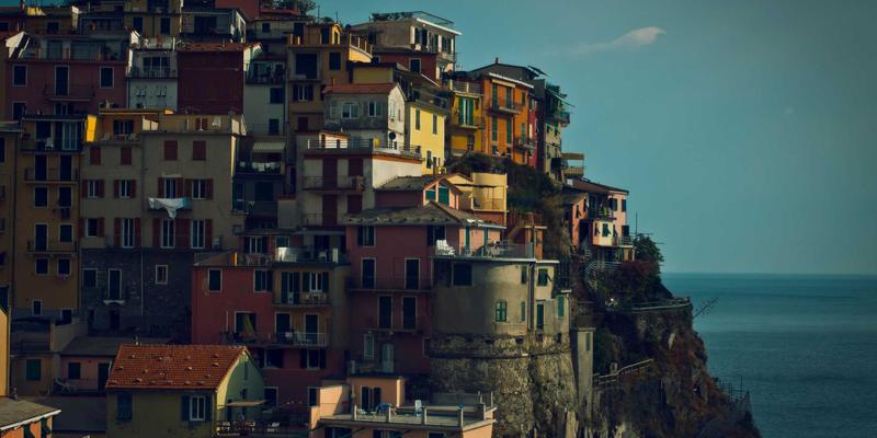 华商网365：洞悉市场脉搏，把握商业先机——深度市场分析与商业新闻解读